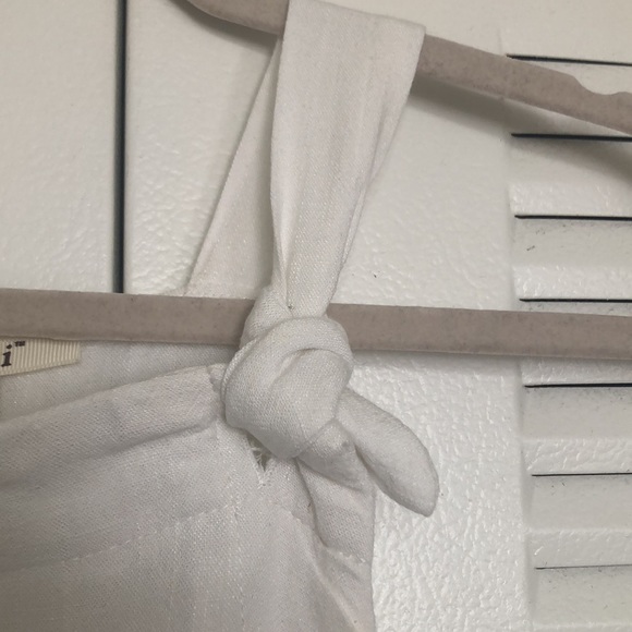 Still Available! White linen top with tied knots at top - Picture 4 of 4